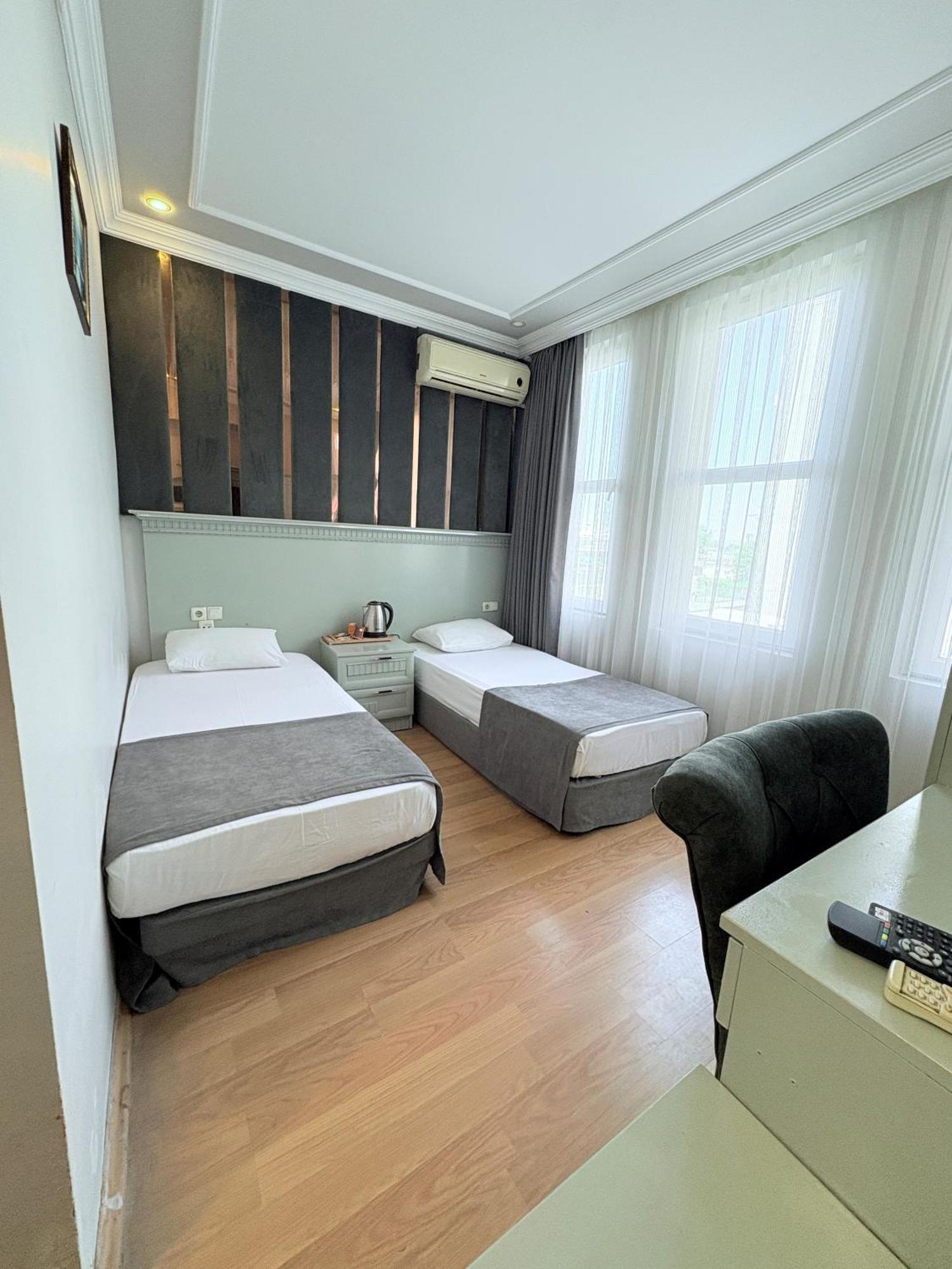 Grand Hurriyet Hotel Istanbul Exterior photo